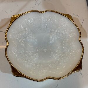 Vtg 1937 Anchor Hocking Milk Glass Pedestal Bowl Raised Grape Gold Trim